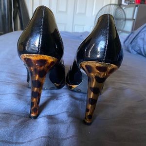 Jessica Simpson y2k black leopard stilettos heels. Size 9